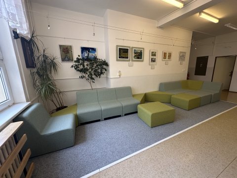 Modulární systém pro školní relaxační zóny